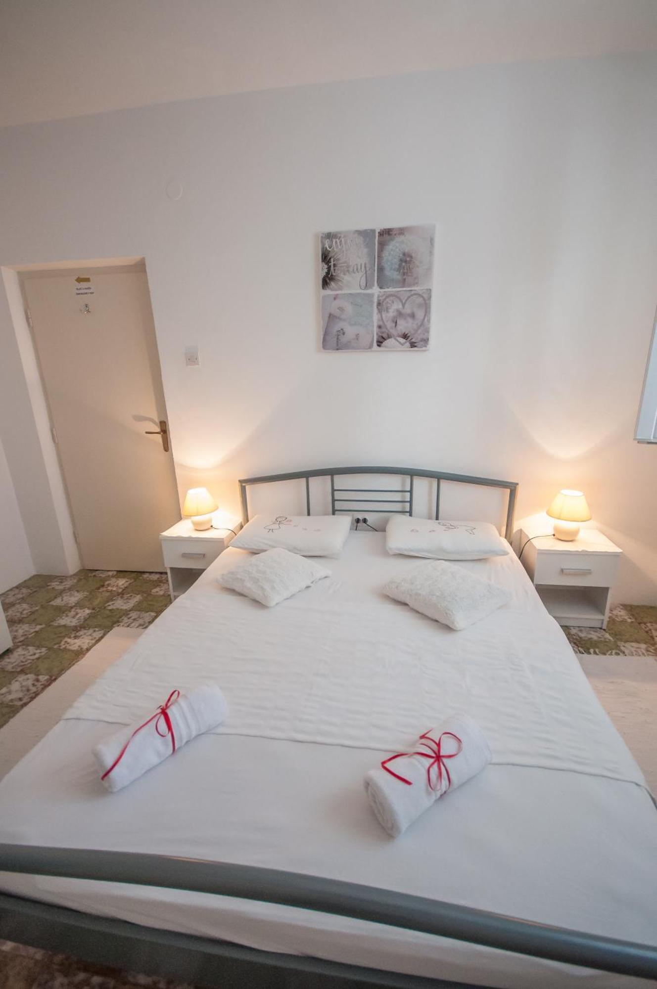 Apartments Srijemsi Mlini Eksteriør billede