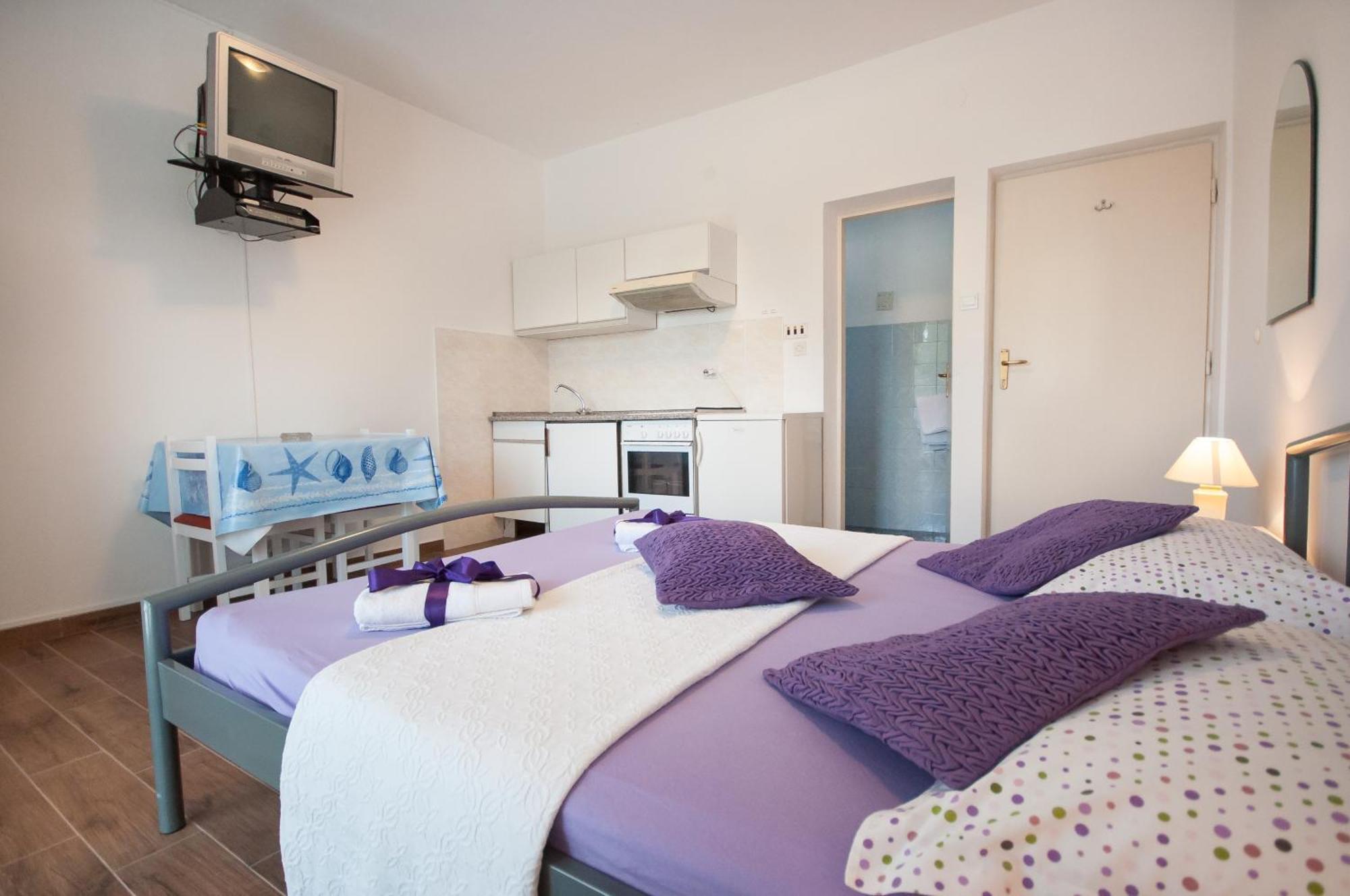 Apartments Srijemsi Mlini Værelse billede