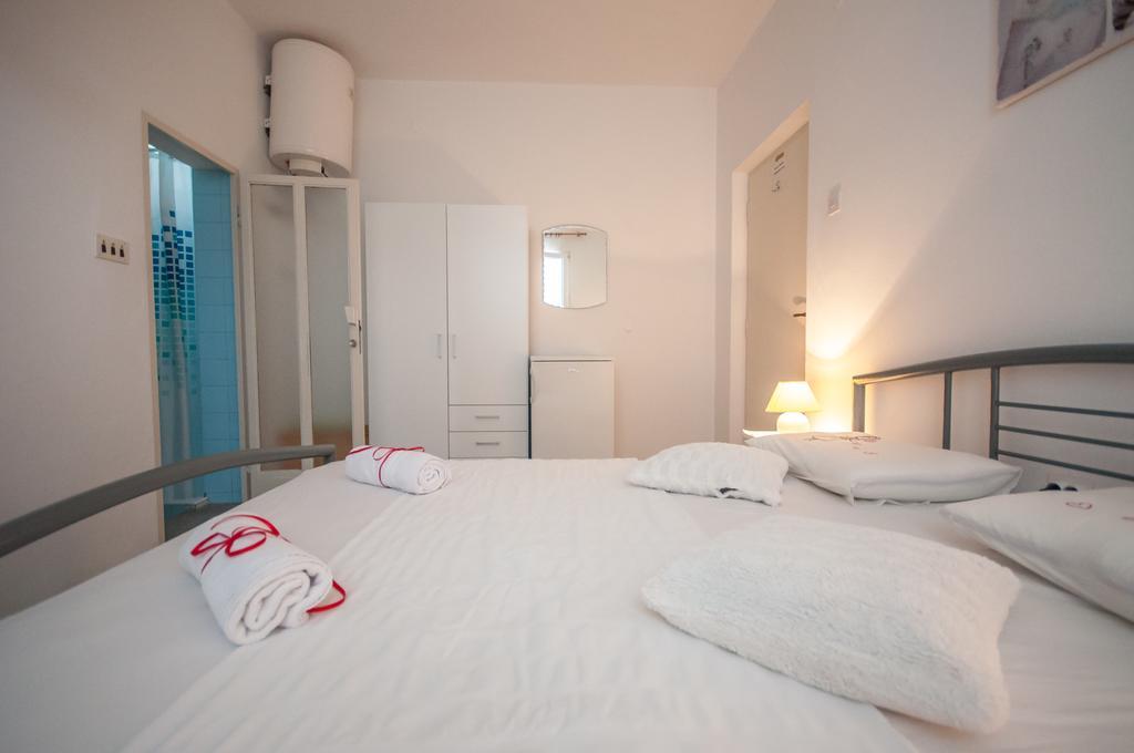 Apartments Srijemsi Mlini Eksteriør billede
