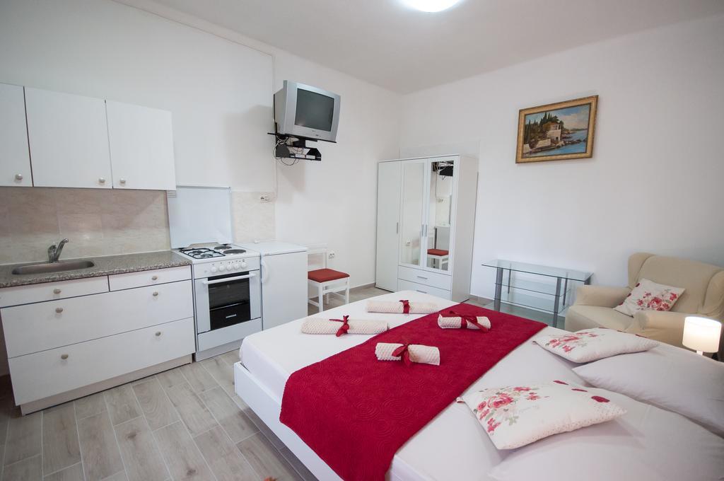 Apartments Srijemsi Mlini Værelse billede