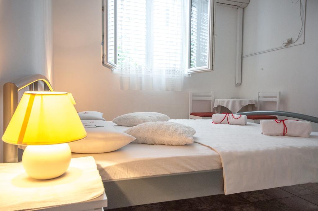Apartments Srijemsi Mlini Værelse billede